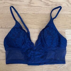 NWOT Navy Blue Aerie Lace Bralette Size S